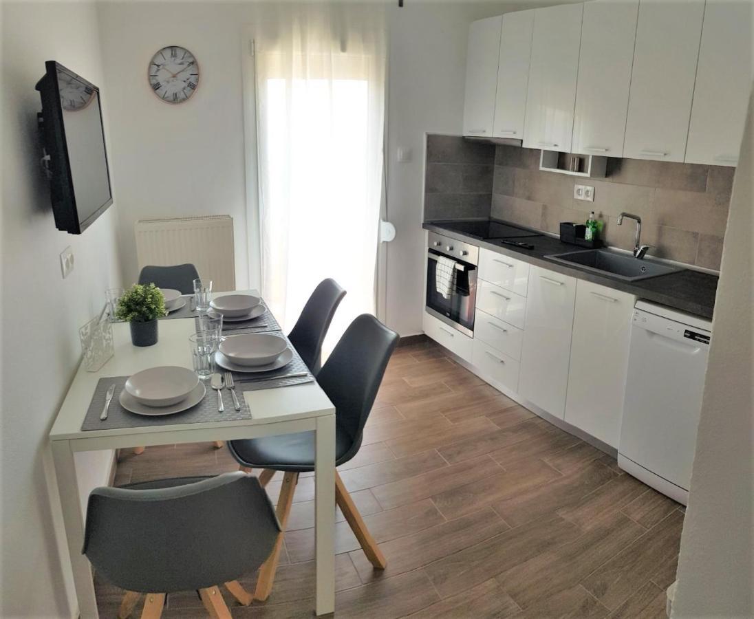 Seaview Deluxe Apartments Thessaloníki Eksteriør billede