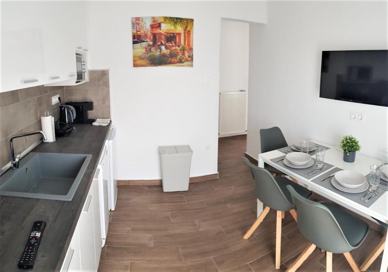 Seaview Deluxe Apartments Thessaloníki Eksteriør billede